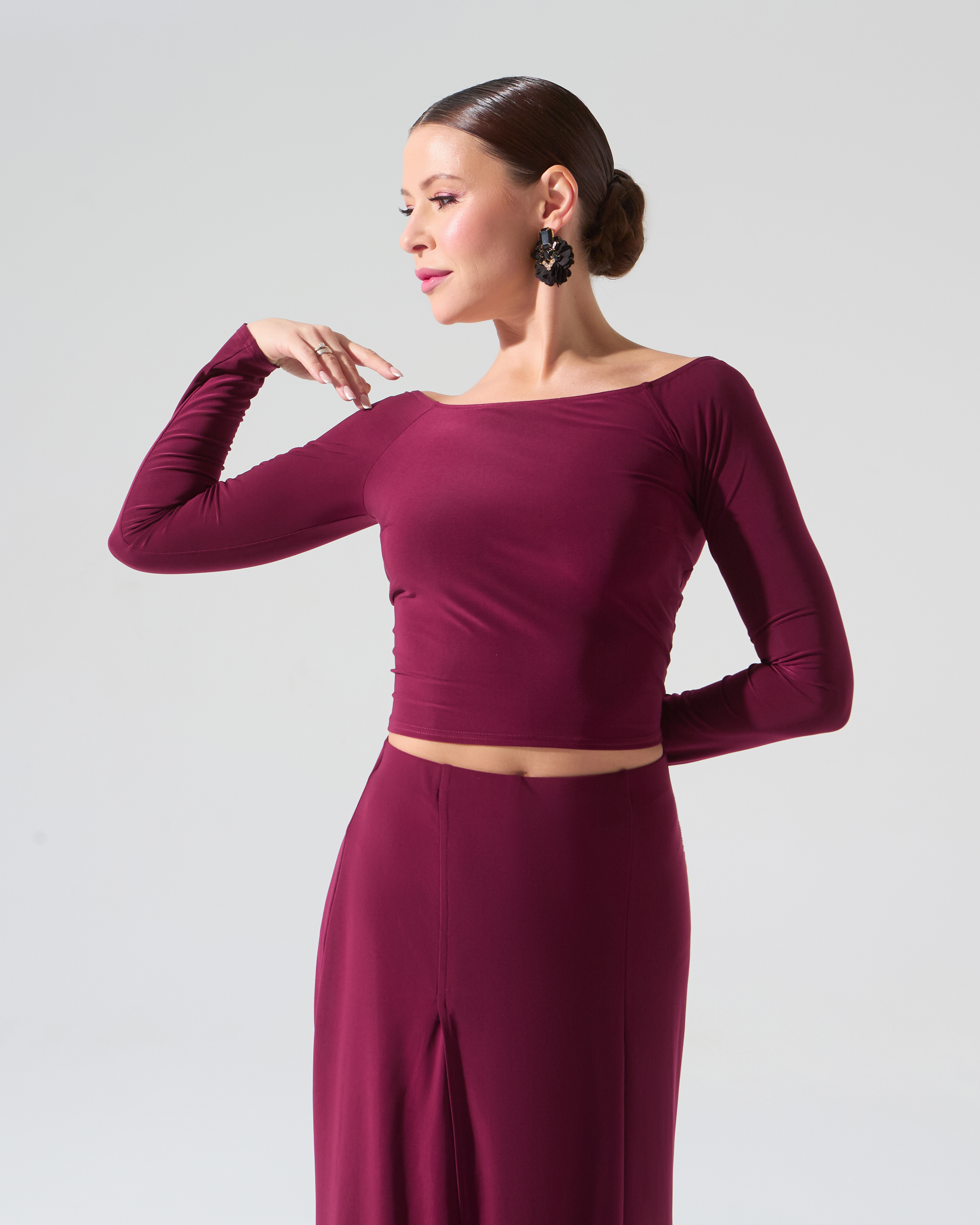 Блузка с заниженной линией плеча (бургунди)